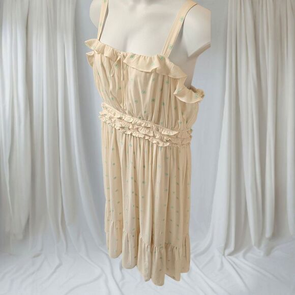 TORRID Plus Size Mini Daisy Whisper White Crinkle Gauze Shirred Bodice Dress 2X - Picture 6 of 16